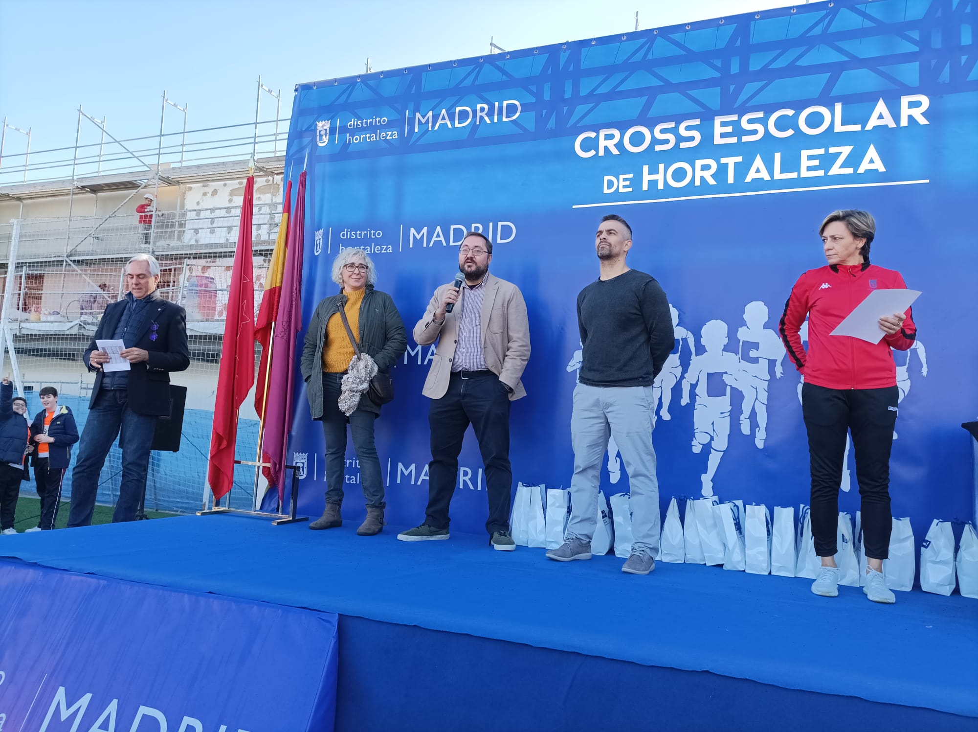 15ª edición del Cross Escolar de Hortaleza en el centro deportivo Luis Aragonés